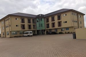 Queens Court Hostel1